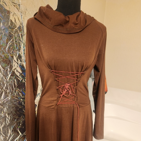 Hooded robber style dress with faux suede leather drawstrings - Picture 6 of 11